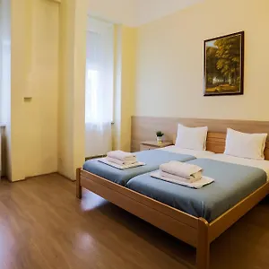 east-hostel.inbudapesthotels.com/
